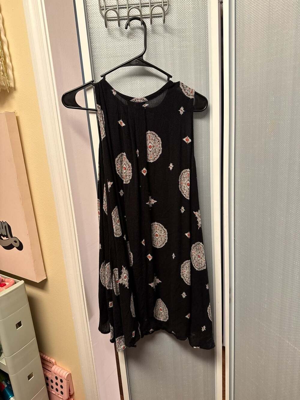 Free People Black Medallion Print Keyhole Sleeveless Swing Dress XS - Picture 3 of 3